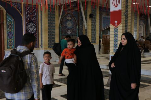 گزارش تصویری- اعزام 134 نفر از فعالان اجتماعی محلات کم برخوردارخراسان شمالی به کربلای معلی- مرداد ما
