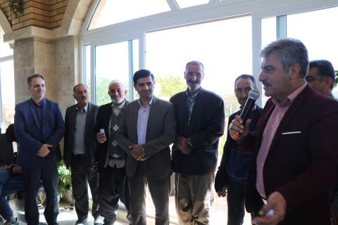 گزارش تصویری- دورهمی یکصد نفر از سالمندان تحت حمایت کمیته امداد خراسان شمالی -14 مهر 1403